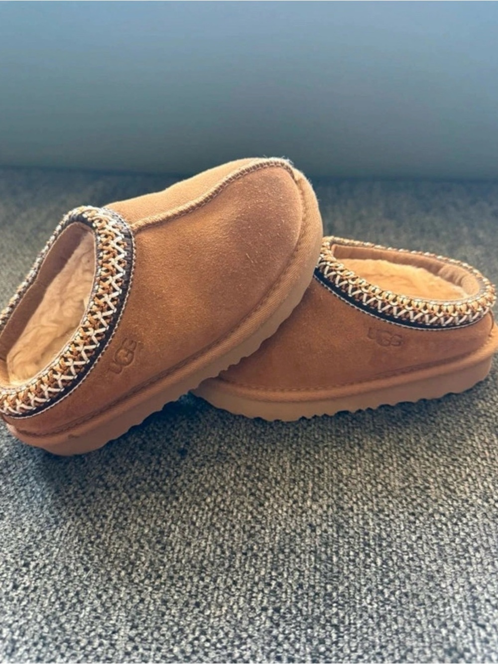 UGG Kids Tasman Slip-On Suede Slippers in Chestnut size 10